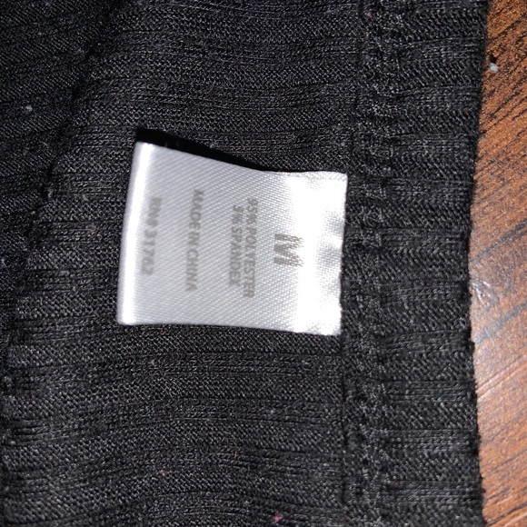 Black long sleeved - Picture 3 of 4